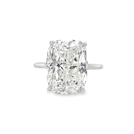 Cushion cut engagement rings